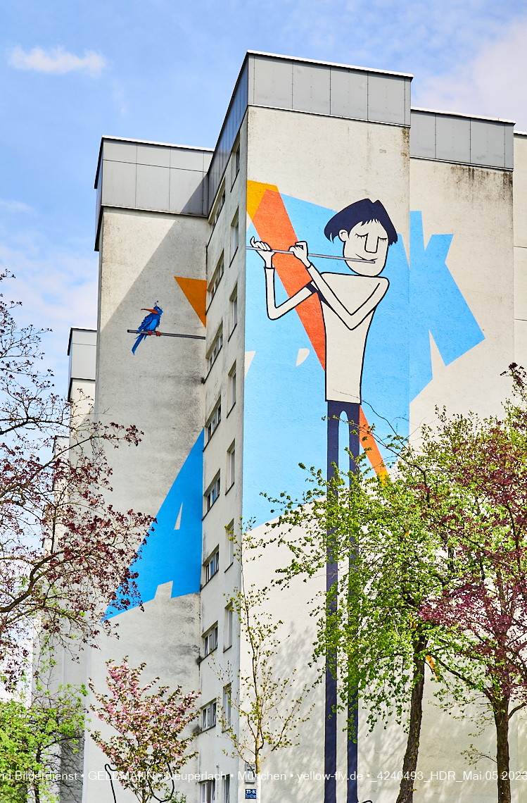 05.05.2023 - Graffiti am Karl-Marx-Ring 75 in Neuperlach